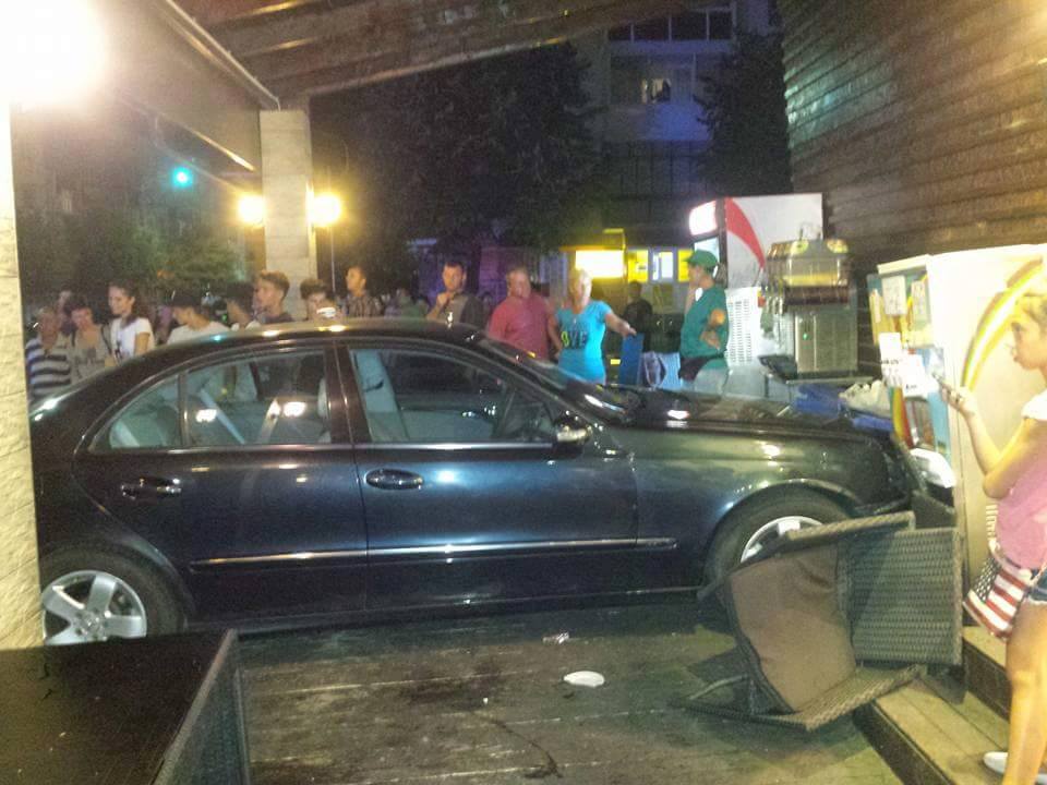 accident cofetarie